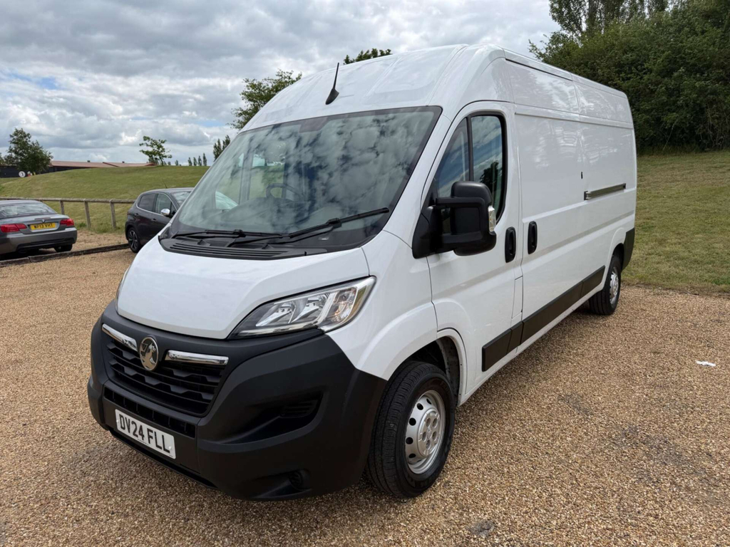 Vauxhall Movano 3500 Biturbo Prime Fwd L3 H2 Euro 6 Ss DV24FLL White #3