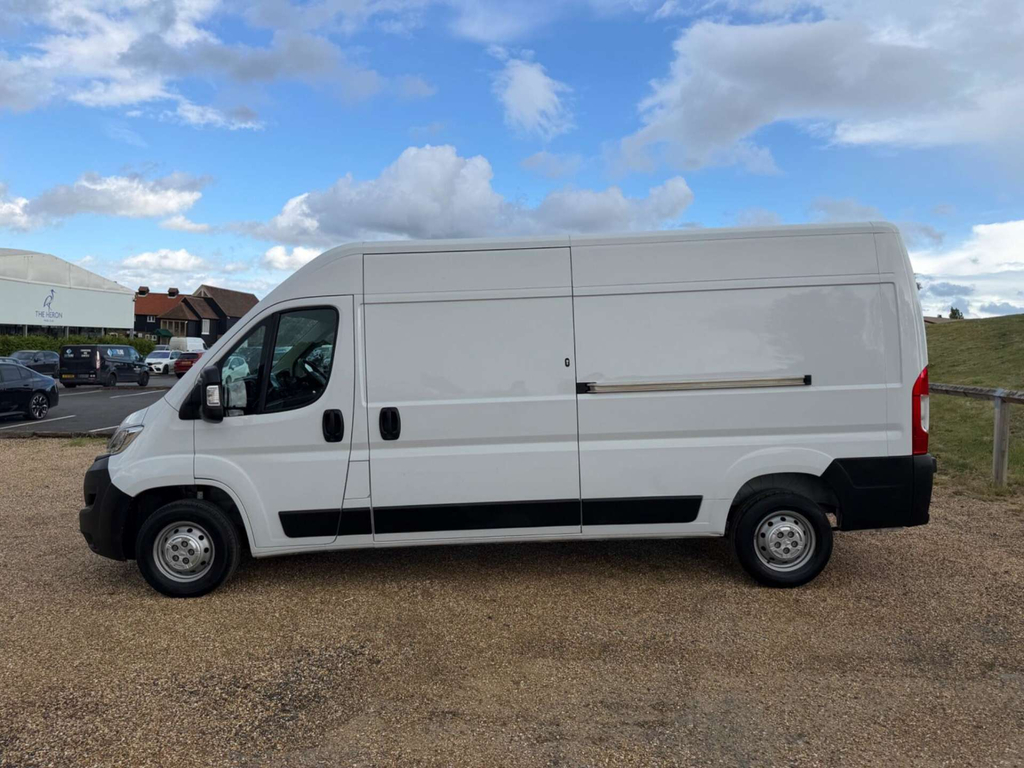 Vauxhall Movano 3500 Biturbo Prime Fwd L3 H2 Euro 6 Ss DV24FHJ White #4
