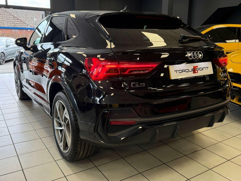 Audi Q3 1.5 Q3 Sportback 35 Tfsi Mhev Black Edition Semi-a #3
