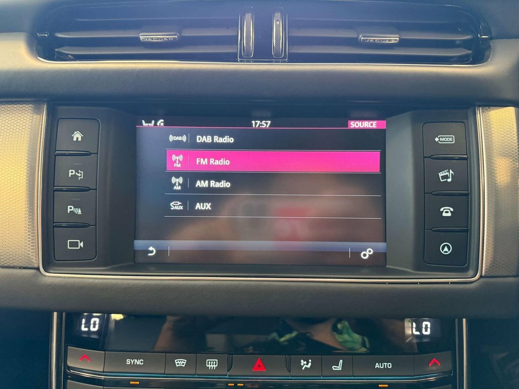 Jaguar XF 2.0D R-sport Euro 6 Ss #19