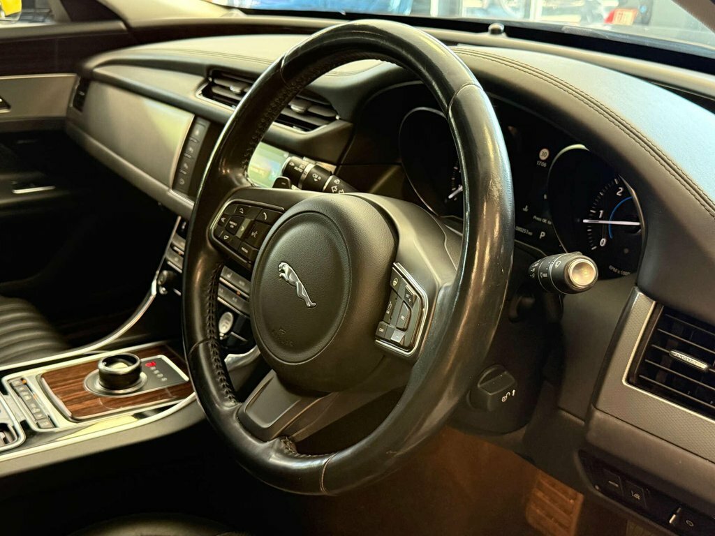 Jaguar XF 2.0 Xf Portfolio D #2