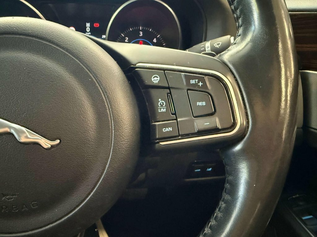 Jaguar XF 2.0D R-sport Euro 6 Ss #34