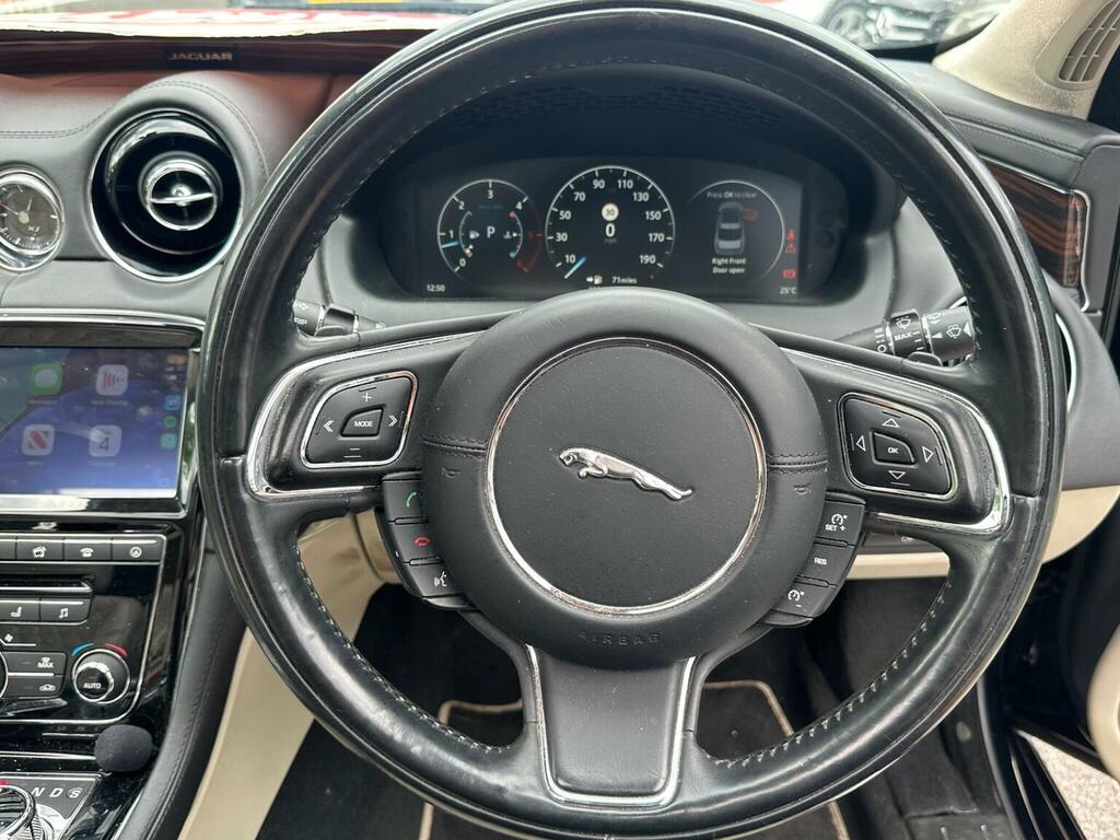 Jaguar XJ 2017 3.0D V6 Portfolio Euro 6 Ss Red #19