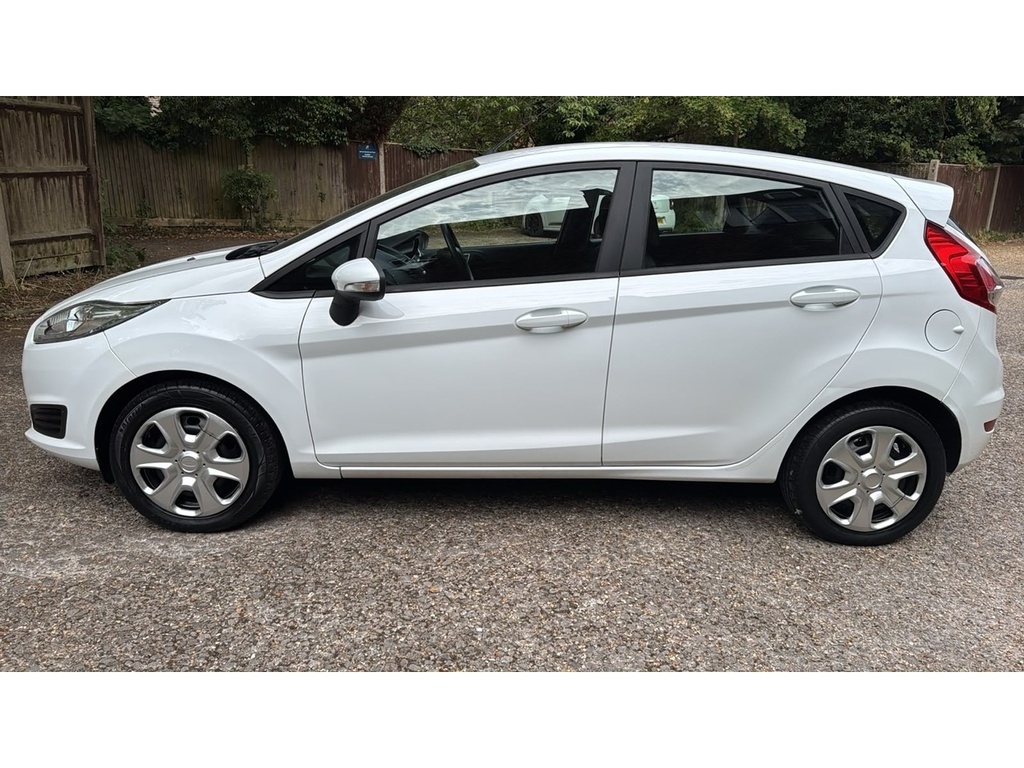 Ford Fiesta 1.5 Tdci Style Hatchback Euro 6 EG16ZVA White #5