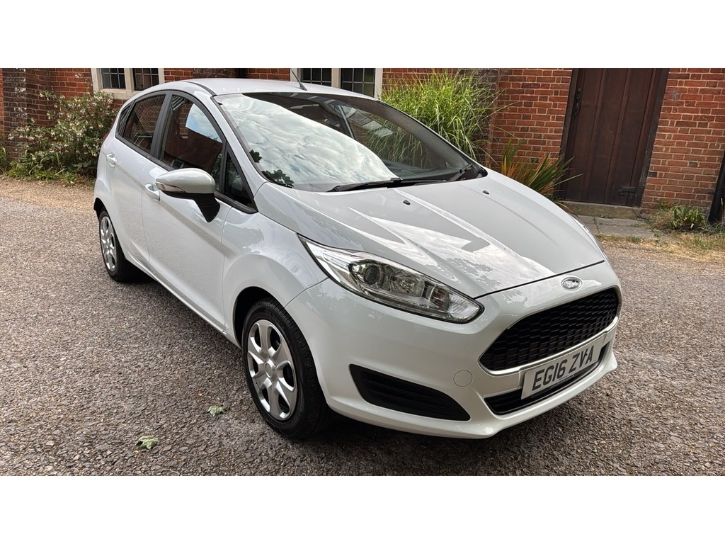 Ford Fiesta 1.5 Tdci Style Hatchback Euro 6 EG16ZVA White #2