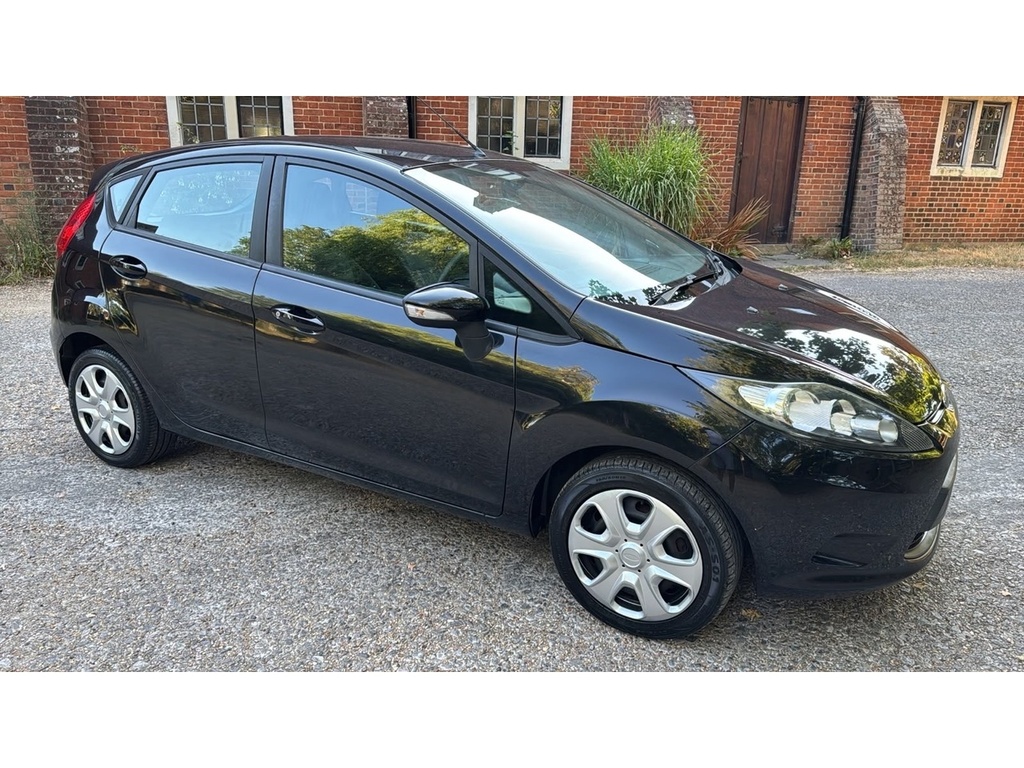 Ford Fiesta 1.25 Style Hatchback 133 Gkm, Black #2