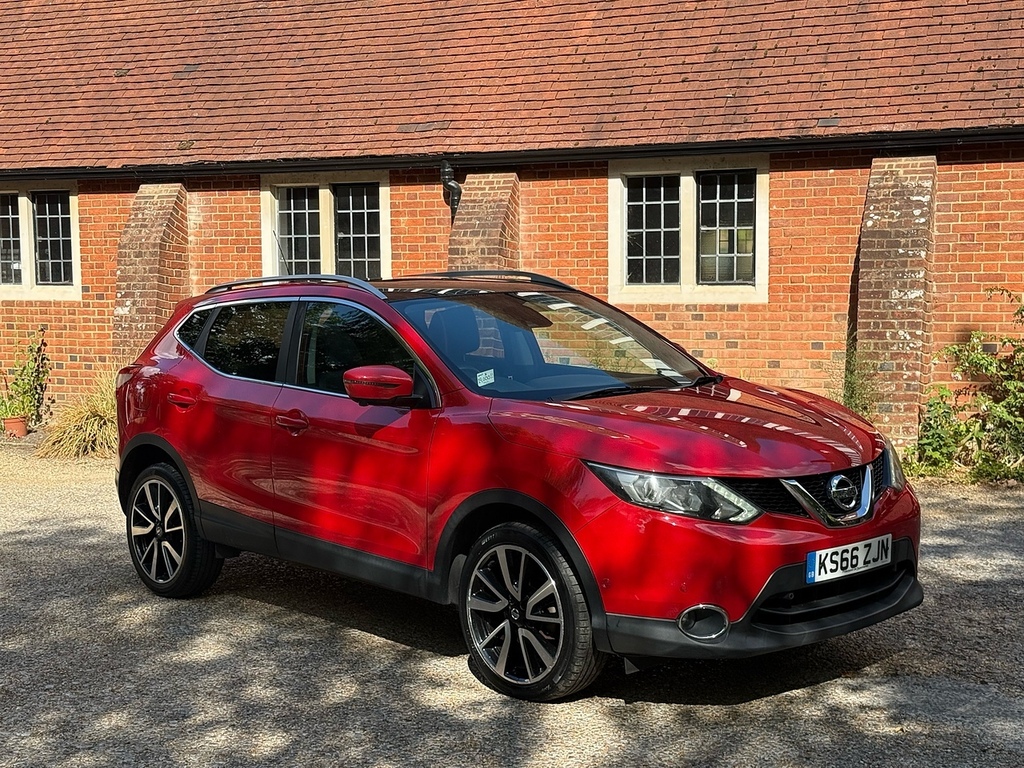 Nissan Qashqai 1.5 Dci Tekna Suv 2Wd Euro 6 S Red #5