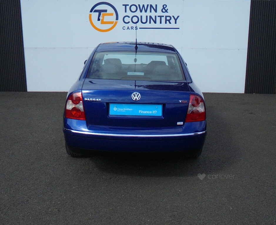 Volkswagen Passat Estate 2.0 Highline 200505 Black #4