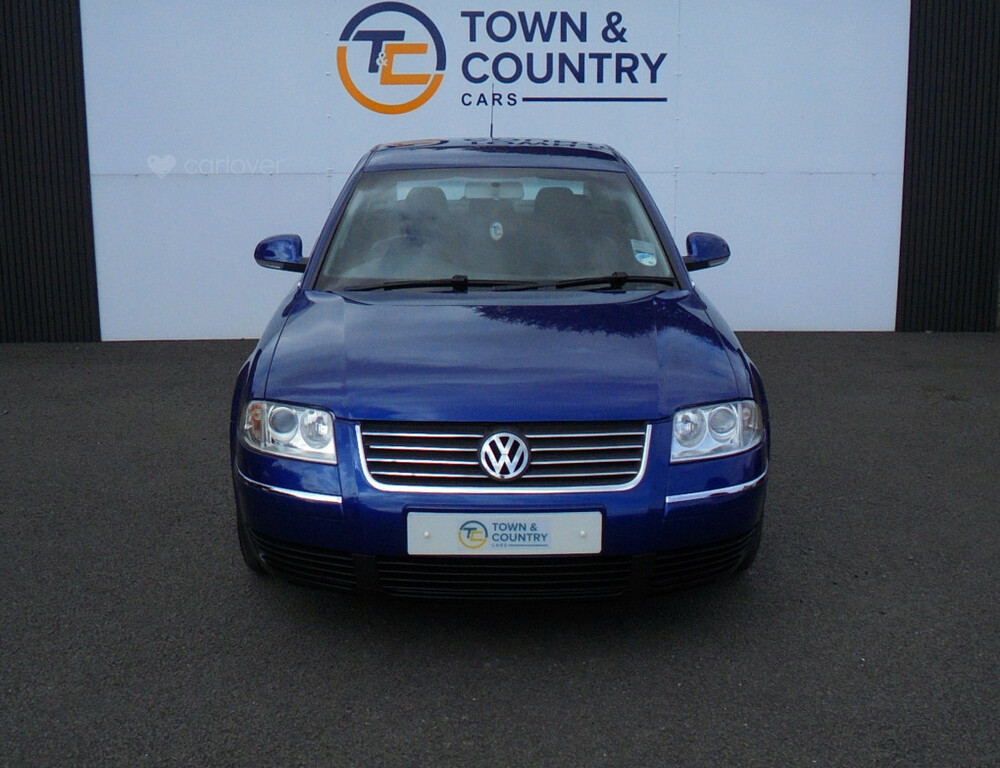 Volkswagen Passat Estate 2.0 Highline 200505 Black #3