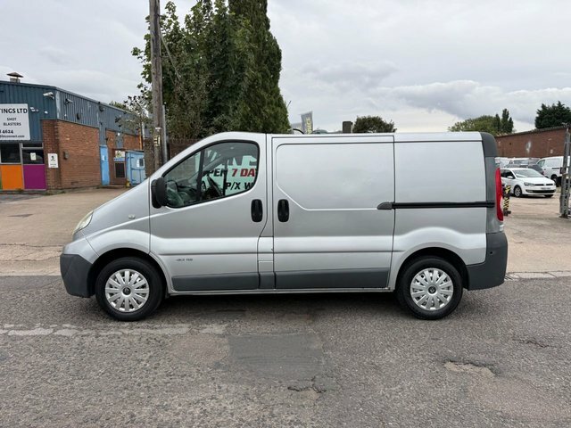 Renault Trafic Panel Van Silver #8