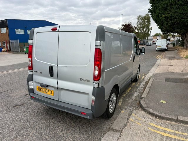 Renault Trafic Panel Van Silver #4