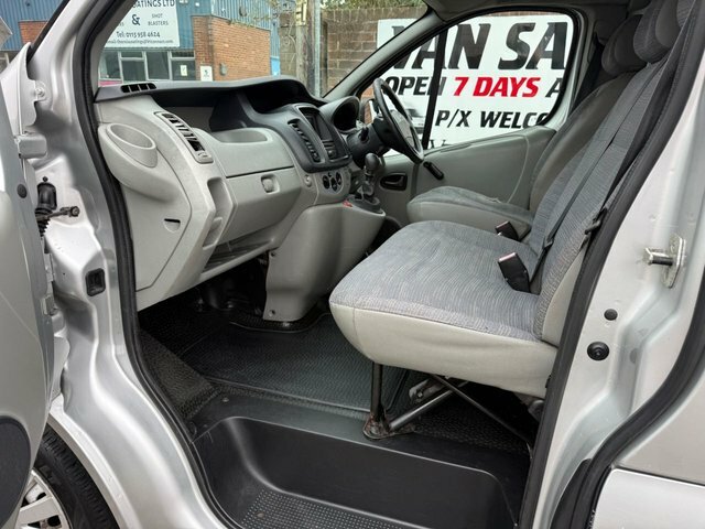 Renault Trafic Panel Van Silver #9