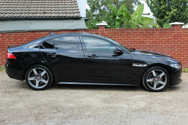 Jaguar XE Gpf R-sport Saloon Black #4