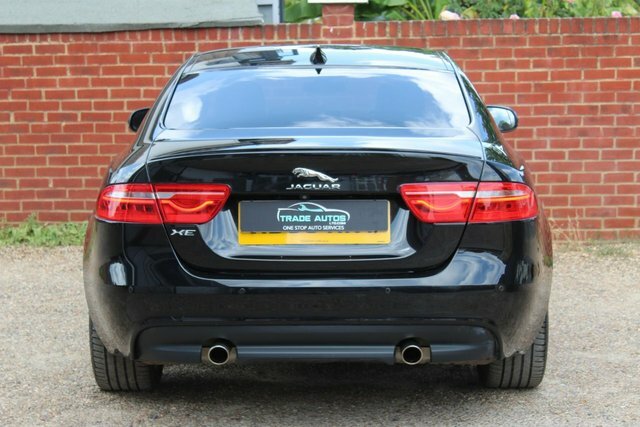 Jaguar XE Gpf R-sport Saloon Black #6