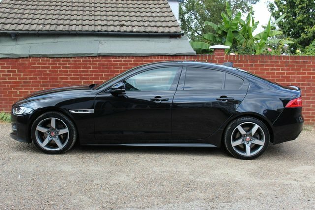 Jaguar XE Gpf R-sport Saloon Black #5