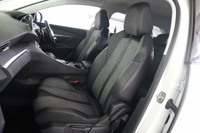 Peugeot 3008 1.2 Puretech Ss Allure 130 Bhp Black #15