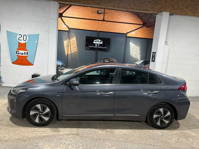 Hyundai Ioniq Se White #8