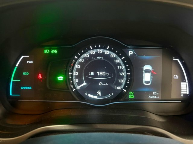Hyundai Ioniq Se White #13