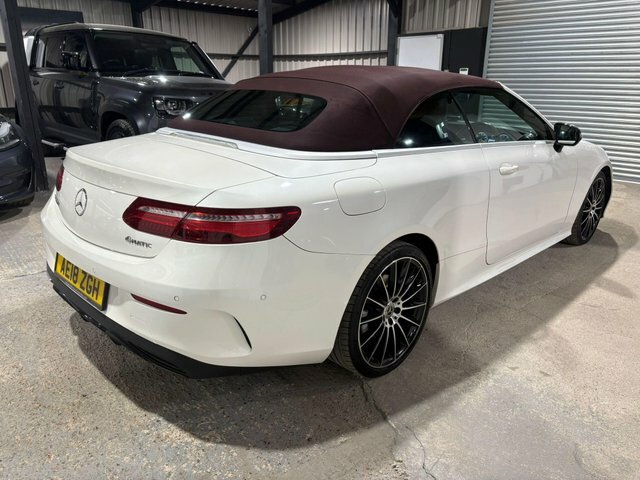 Mercedes-Benz E Class 3.0 E350d V6 Amg Line Cabriolet G-tronic 4Matic E White #6