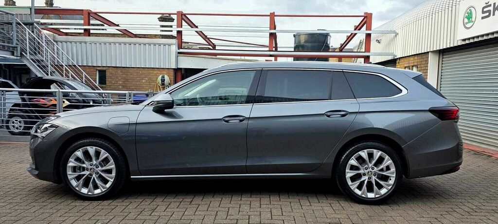 Skoda Superb 1.5 Tsi Iv Se L Dsg Grey #4