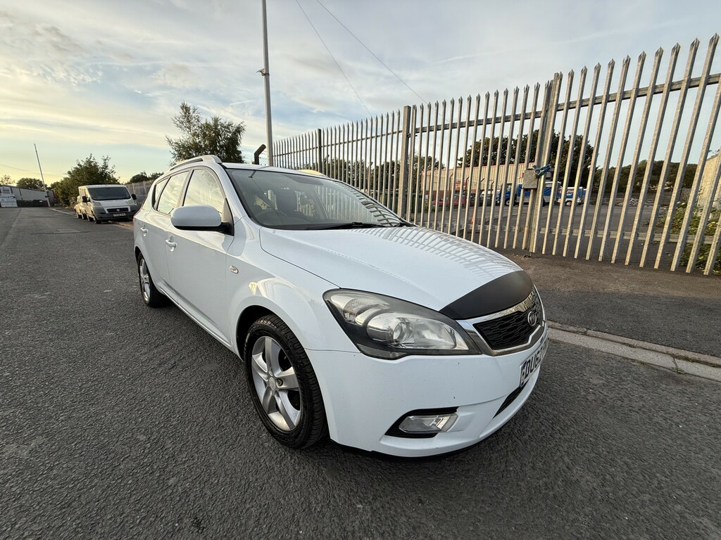 Kia Ceed Estate 1.6 Crdi 2 2012 White