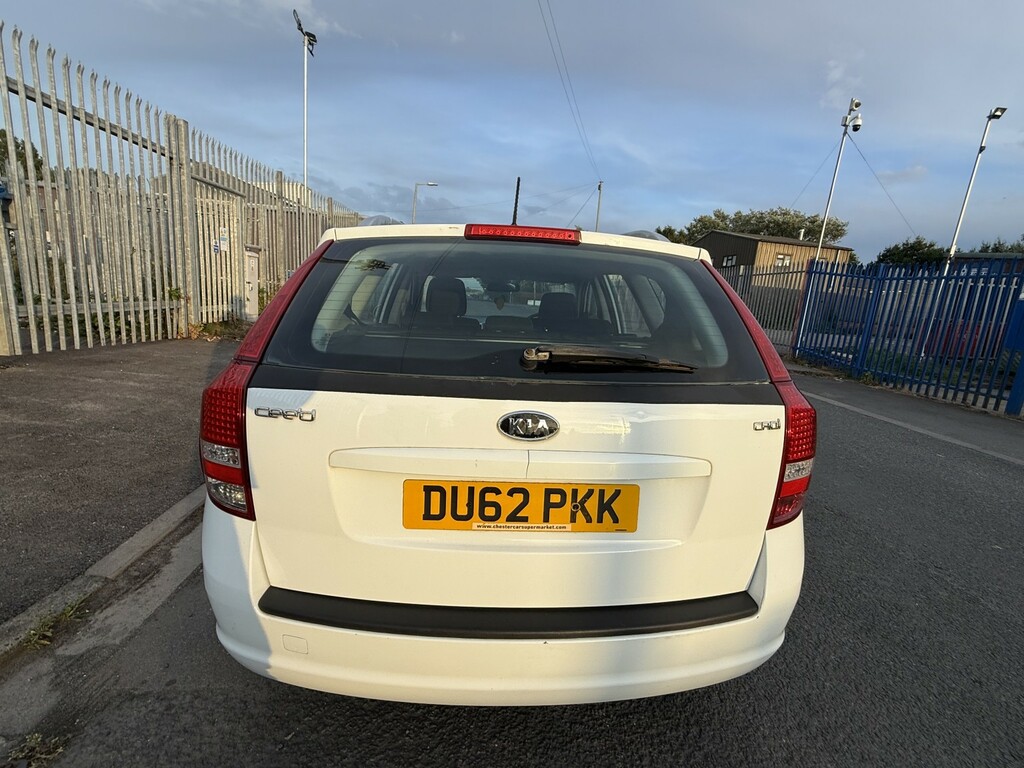 Kia Ceed Estate 1.6 Crdi 2 2012 White #6
