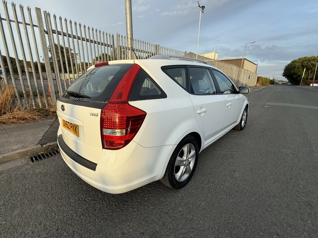 Kia Ceed Estate 1.6 Crdi 2 2012 White #3