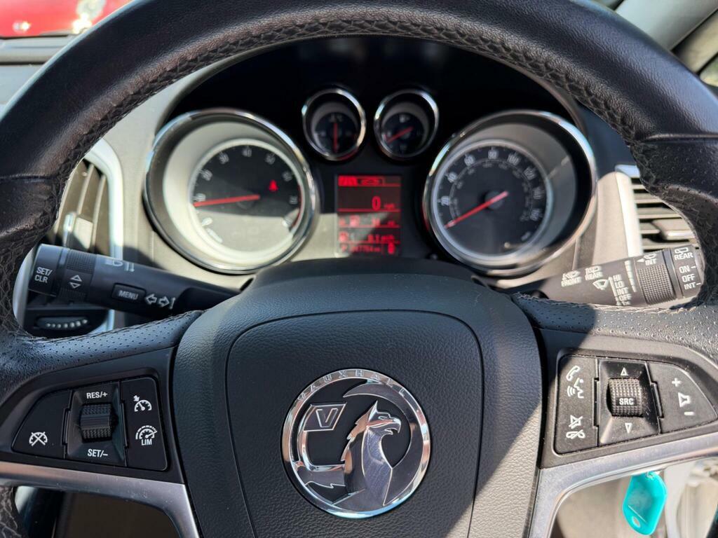 Vauxhall Astra GTC 1.6I Turbo Limited Edition Euro 6 Ss White #7