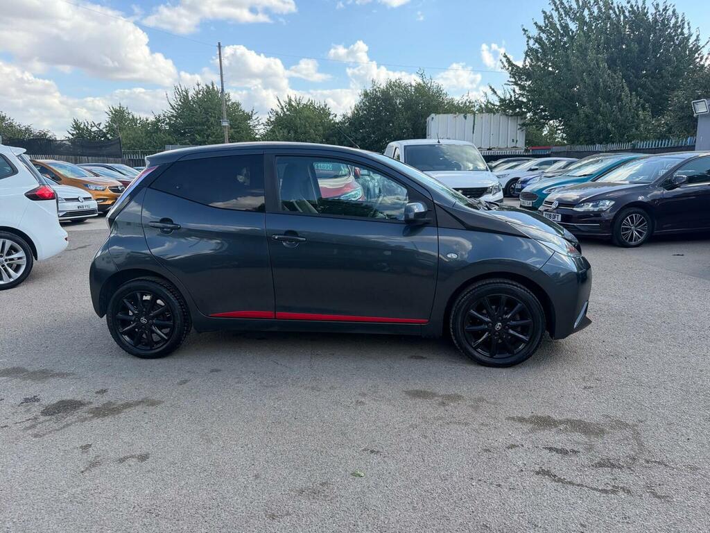 Toyota Aygo 1.0 Vvt-i X-press Euro 6 Grey