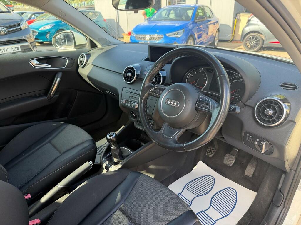 Audi A1 1.4 Tfsi Sport Euro 5 Ss White #5