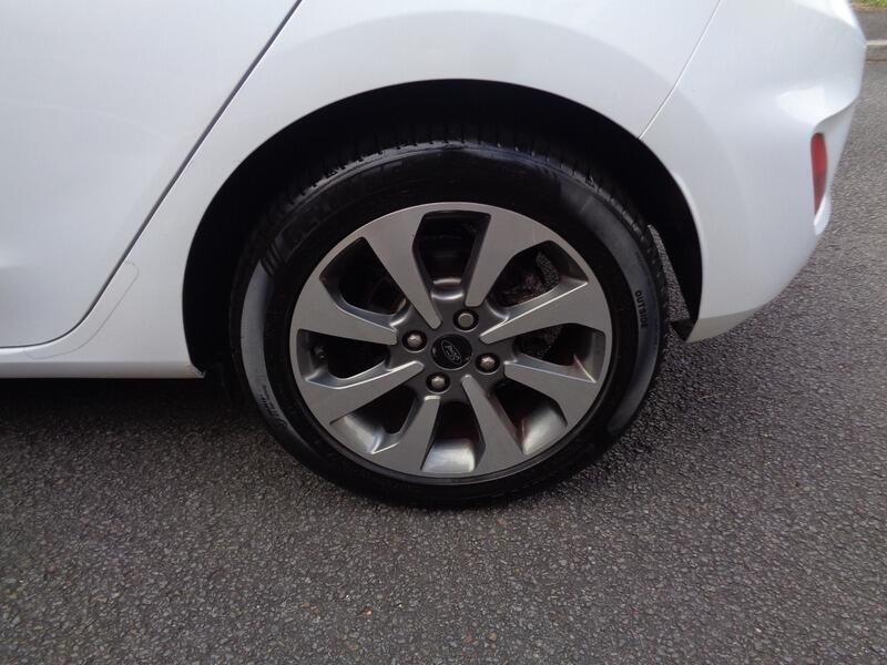 Ford Fiesta Titanium  #6