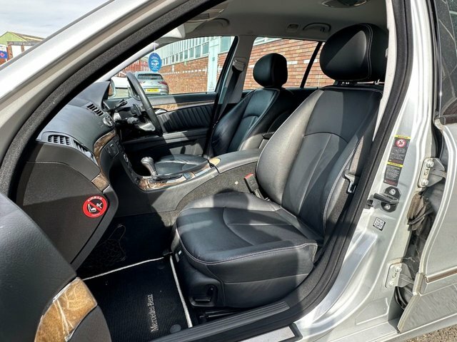 Mercedes-Benz E Class 3.0 Cdi Sport Estate G-tronic 215 Gkm  #17