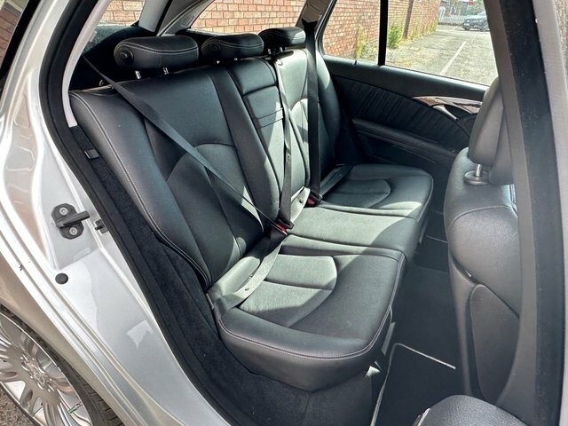 Mercedes-Benz E Class 3.0 Cdi Sport Estate G-tronic 215 Gkm  #18