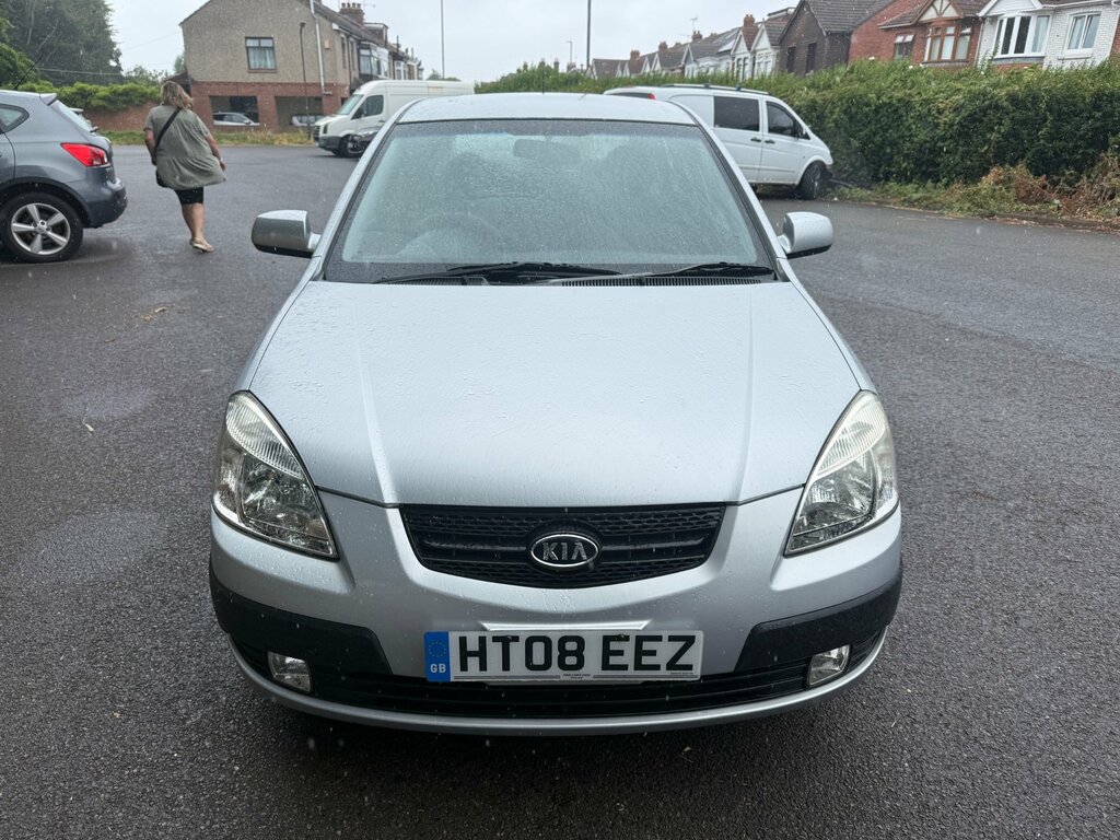 Kia RIO 1.4 3 Hatchback 150 Gkm, 95 Bh Silver #2