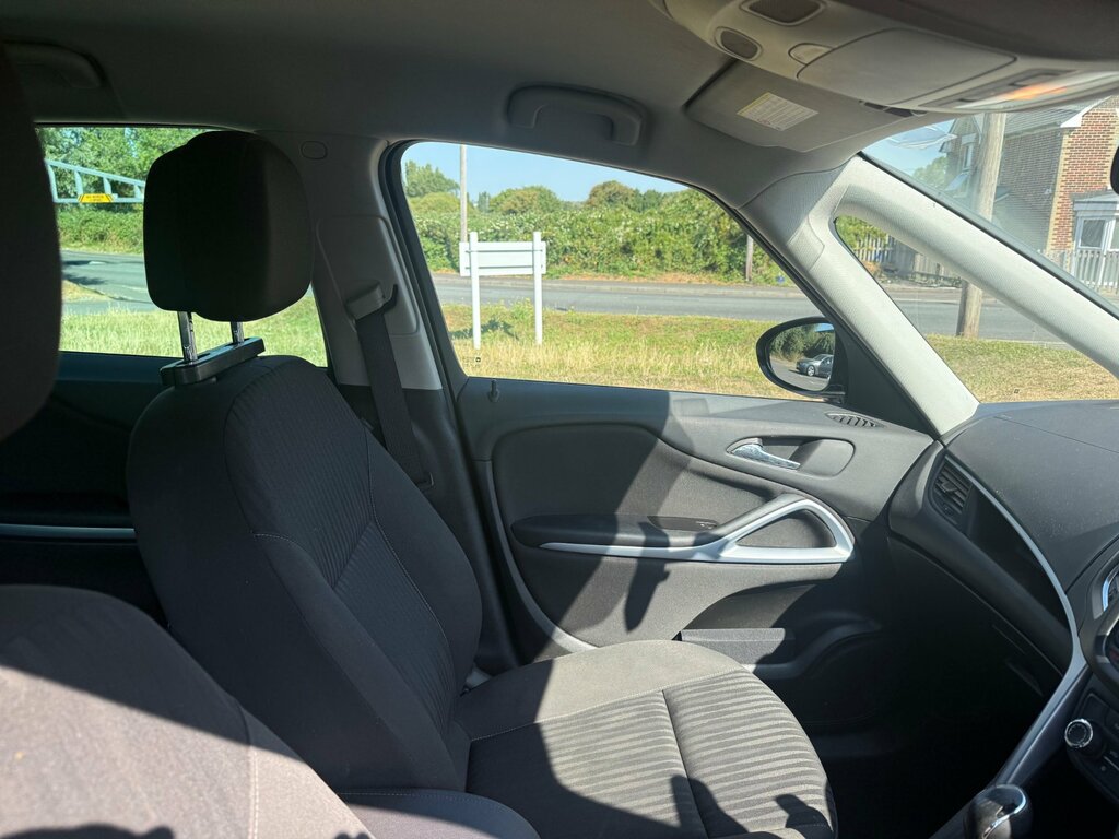 Vauxhall Zafira Tourer 1.4I Turbo Se Mpv #33