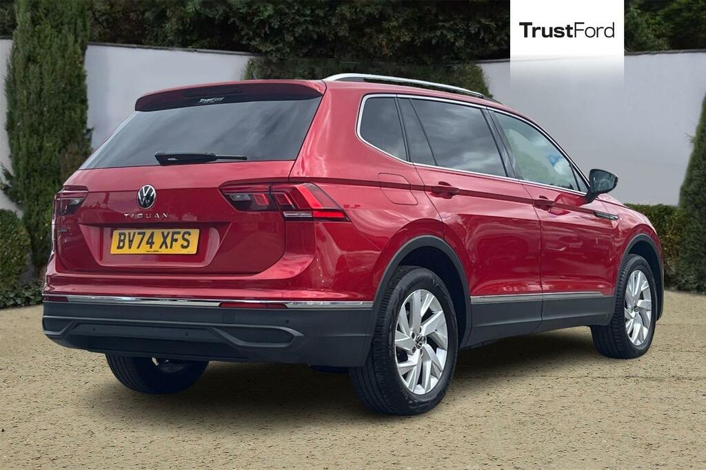 Volkswagen Tiguan Allspace 1.5 Tsi Life Suv Dsg Euro 6 S S 150 BV74XFS Red #4