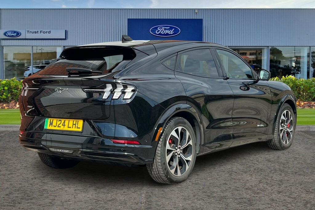 Ford Mustang Mach-E Premium Black #4