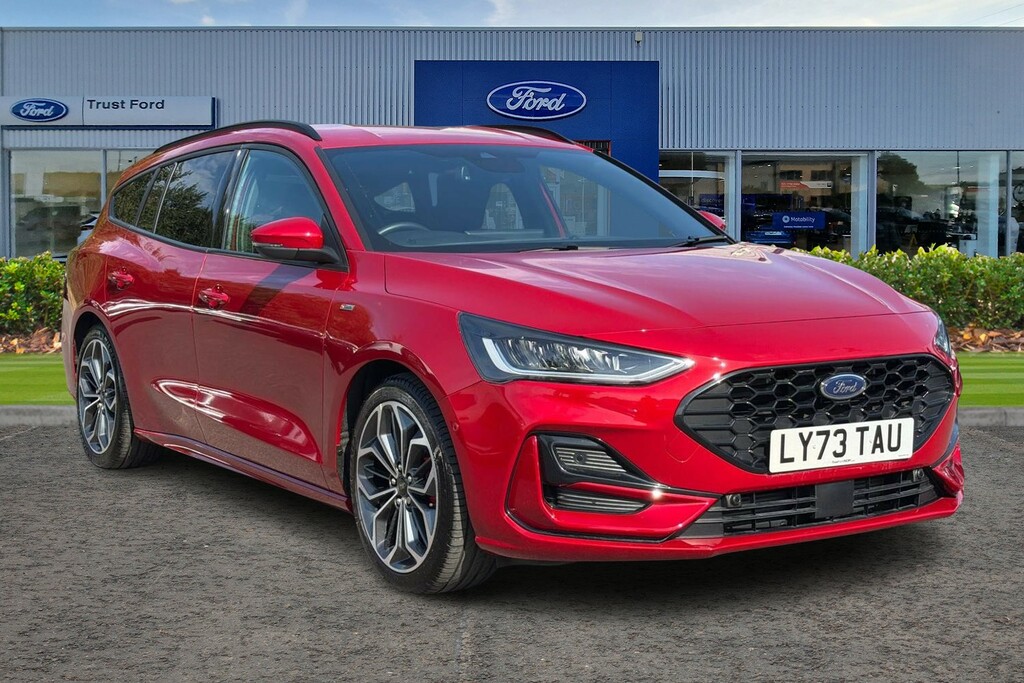 Ford Focus St-line X Red
