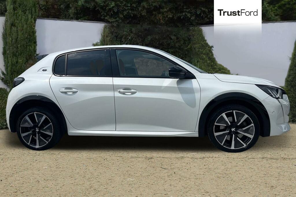Peugeot 208 Gt White #3