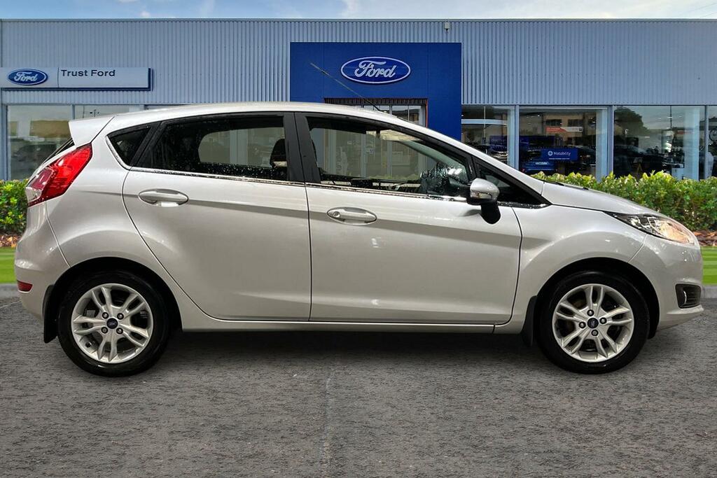 Ford Fiesta Zetec Silver #3