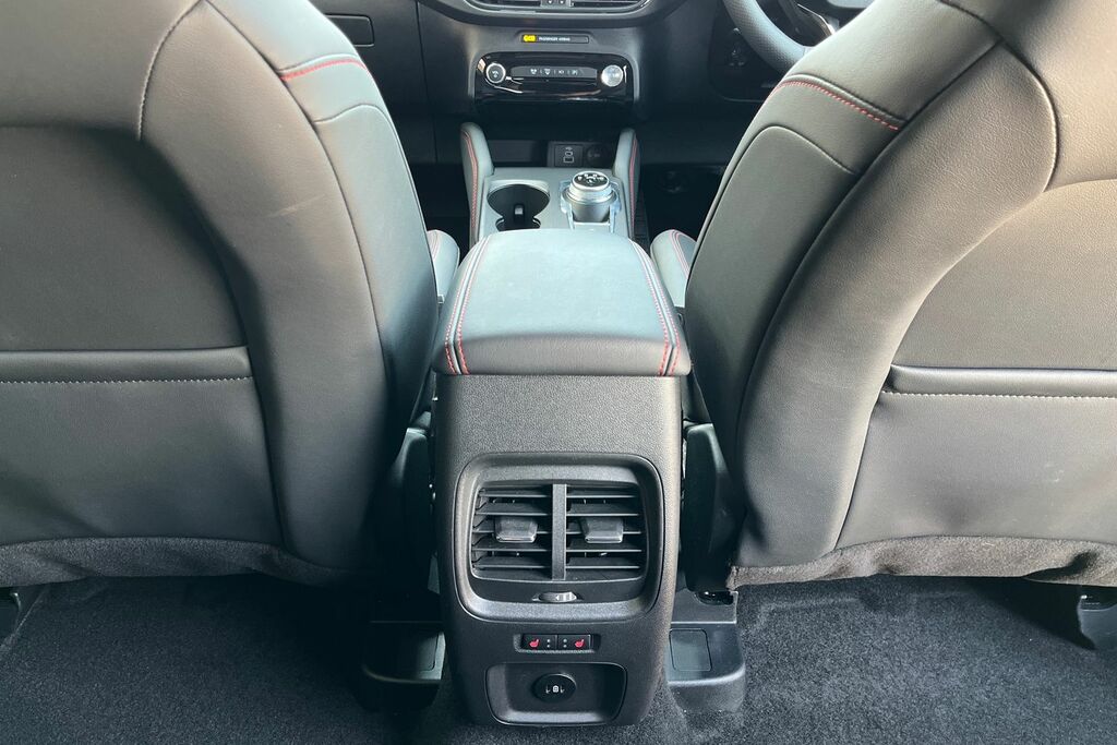 Ford Kuga 2.5 Fhev St-line X Cvt Black #28