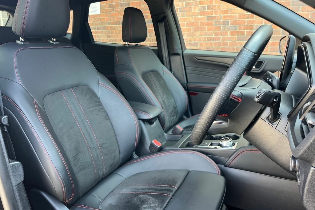 Ford Kuga 2.5 Fhev St-line X Cvt Black #17