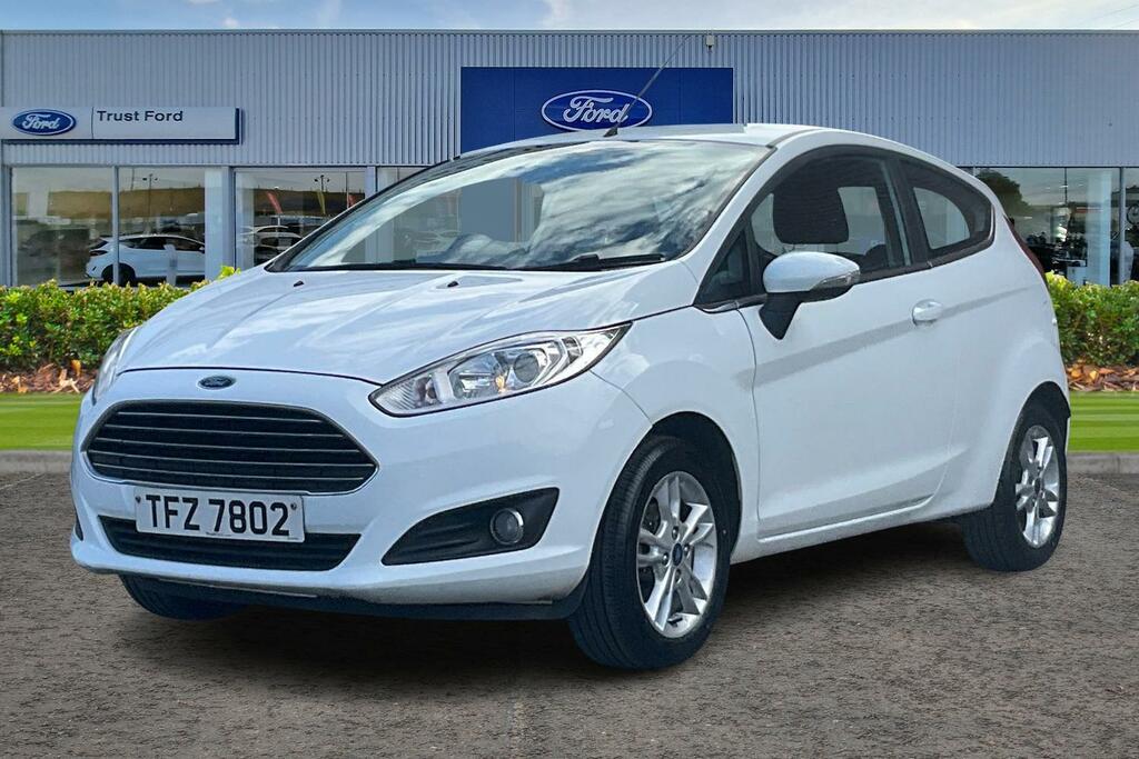 Ford Fiesta Zetec White #5