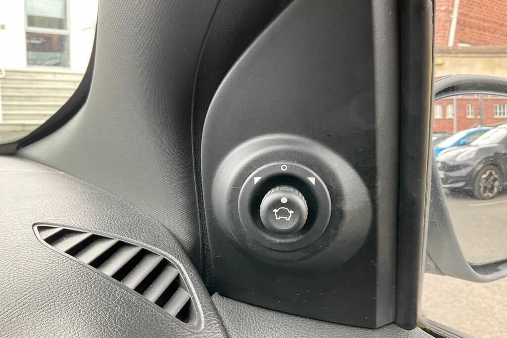 Ford KA+ Zetec 1.2 One Owner From New - Cruise Control White #32