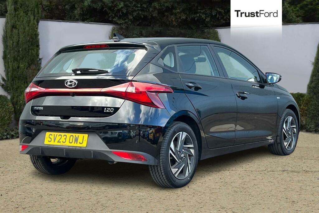 Hyundai I20 Se Connect Black #4