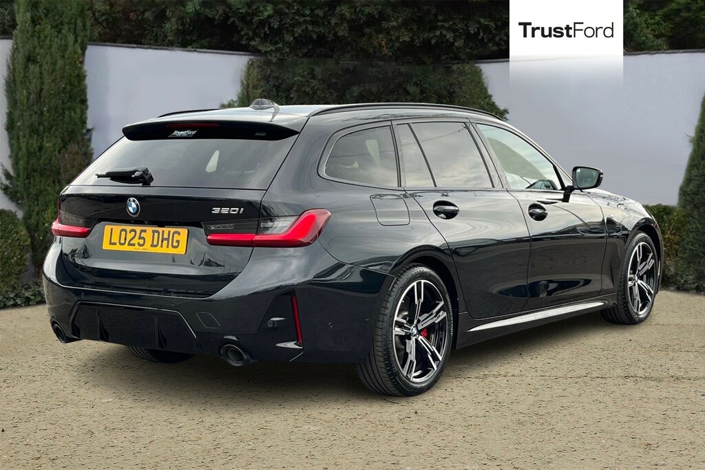 BMW 3 Series M Sport Black #4