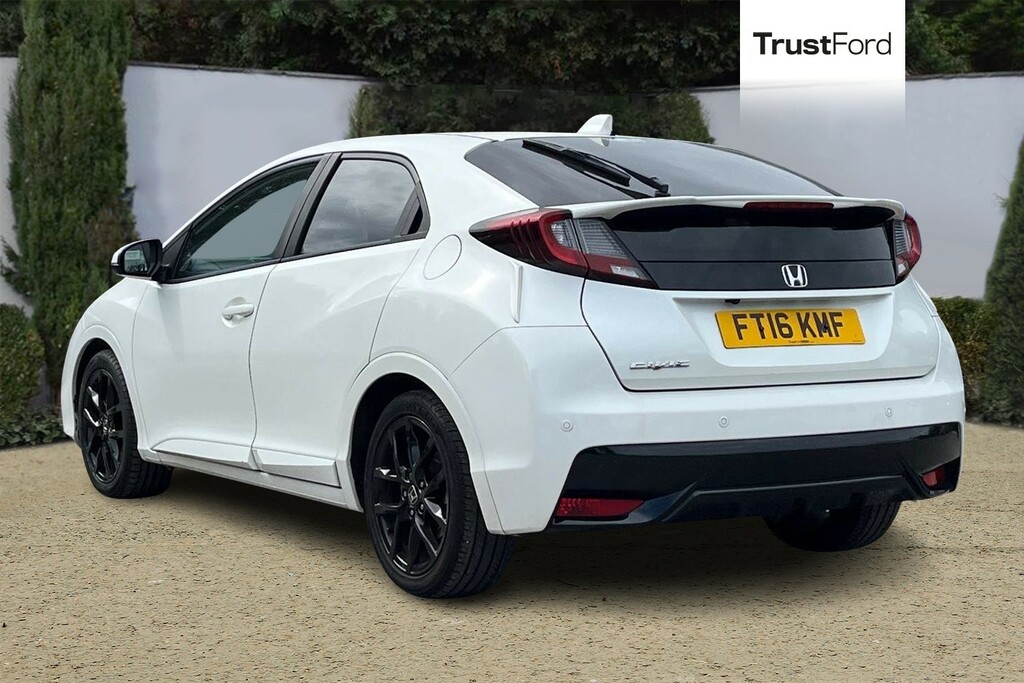Honda Civic Sport White #2