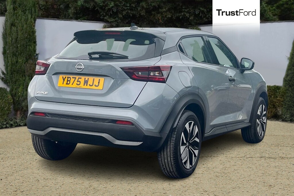 Nissan Juke Acenta Premium Grey #4