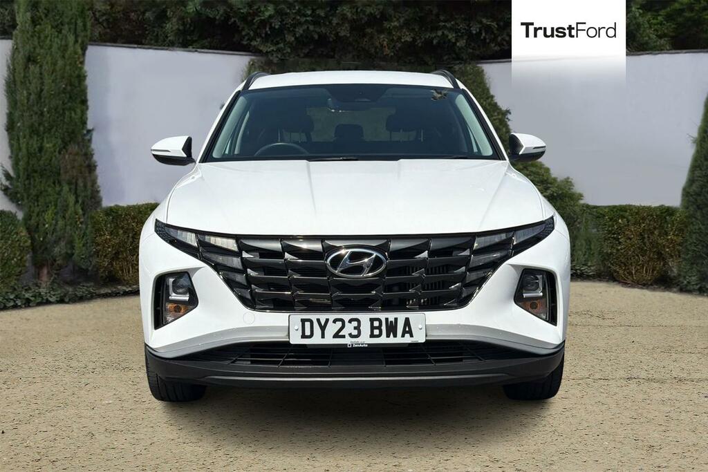 Hyundai Tucson Se Connect White #6