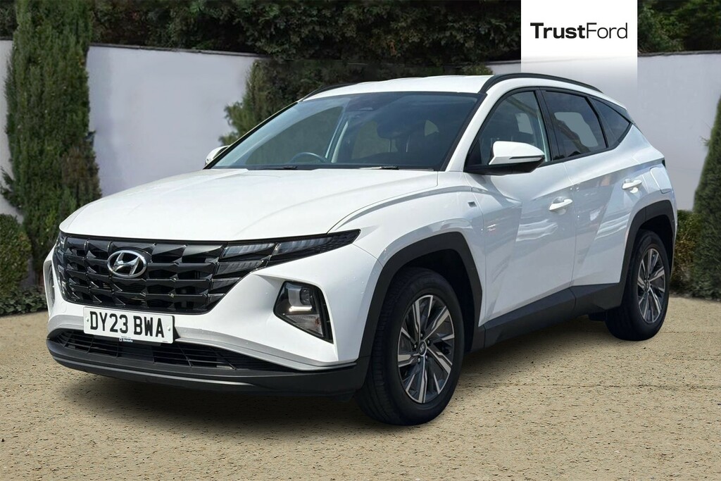 Hyundai Tucson Se Connect White #5
